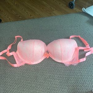 36DD Victoria’s Secret Push Up